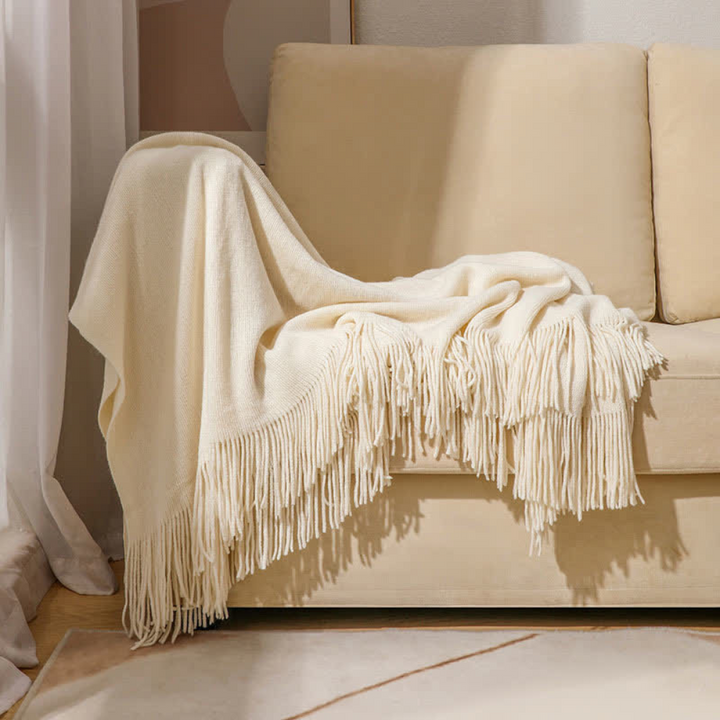 Chunky Knit Throw Blanket With Tassel Edges