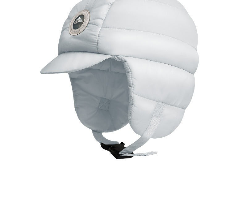Czarna pikowana czapka uszatka z daszkiem