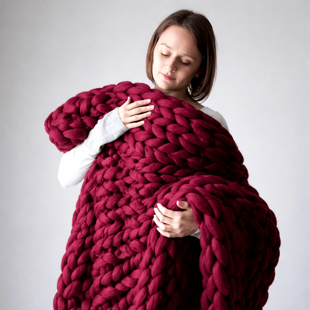 Loomora – Handmade Minky chunky blanket for ultimate comfort