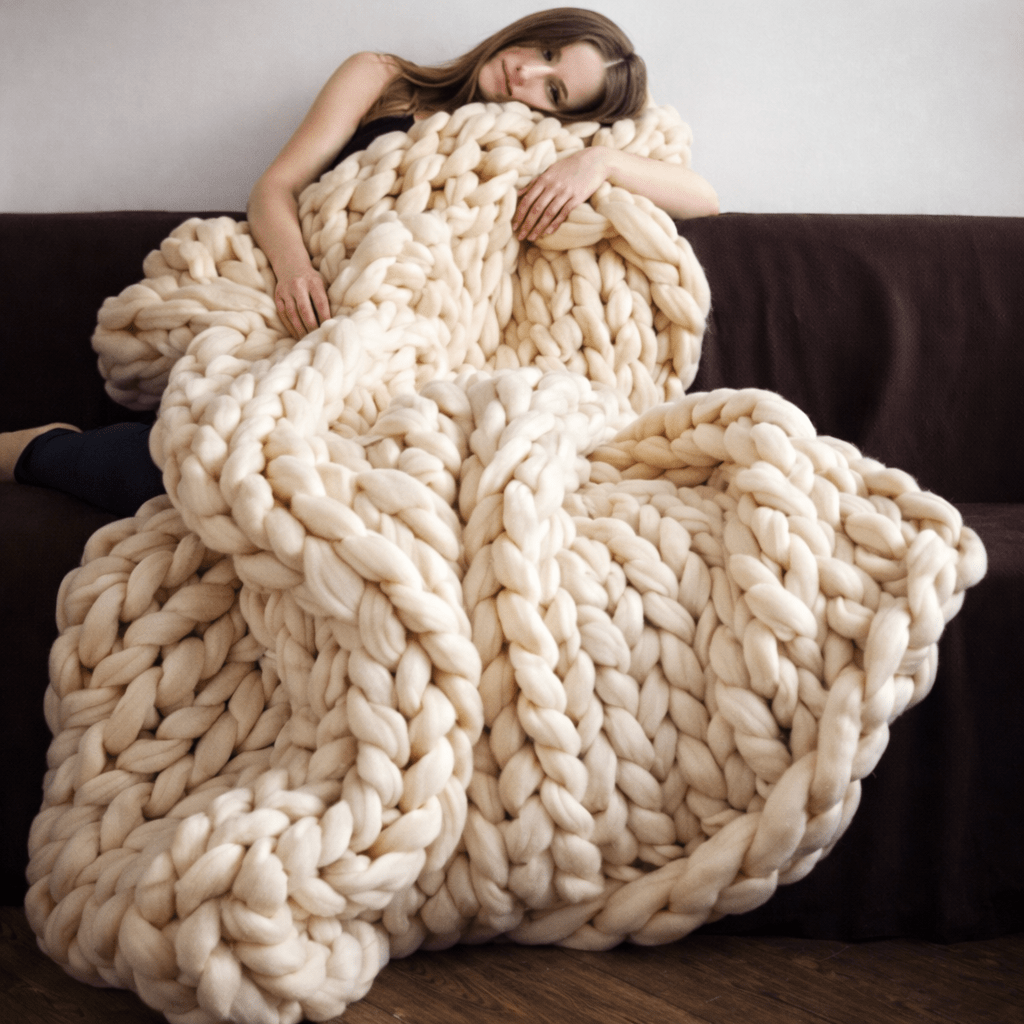 Loomora – Handmade Minky chunky blanket for ultimate comfort