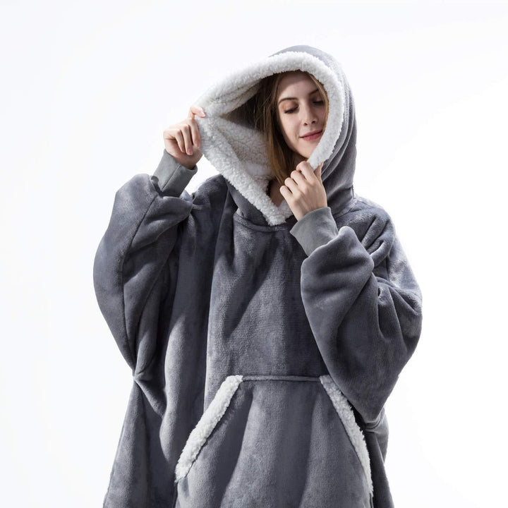 Bluza-koc z polaru z dużym kapturem i kieszeniami