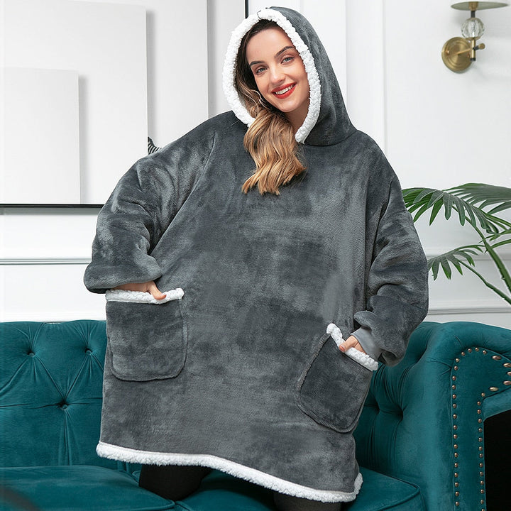 Bluza-koc z polaru z dużym kapturem i kieszeniami