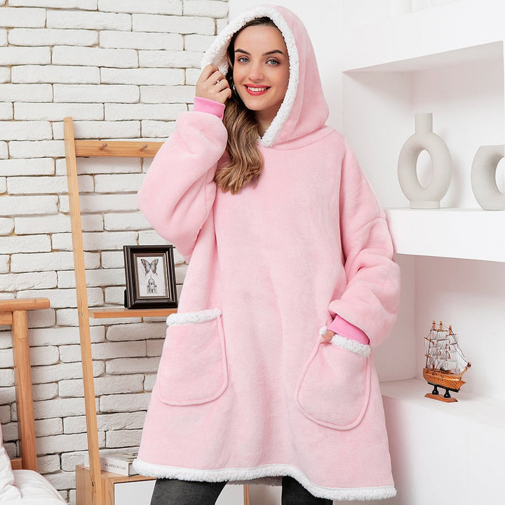 Bluza-koc z polaru z dużym kapturem i kieszeniami