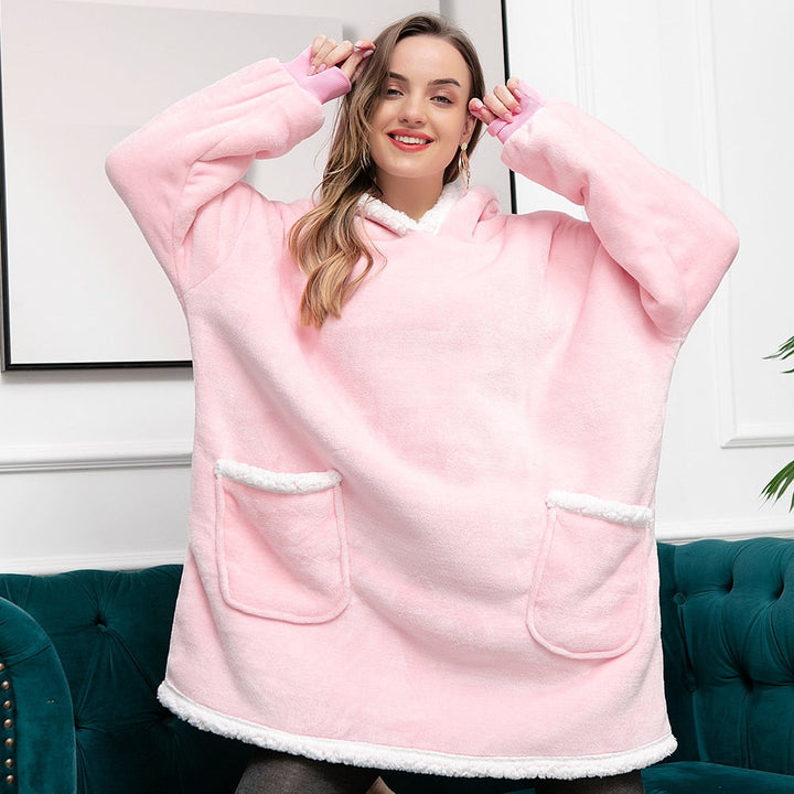 Bluza-koc z polaru z dużym kapturem i kieszeniami