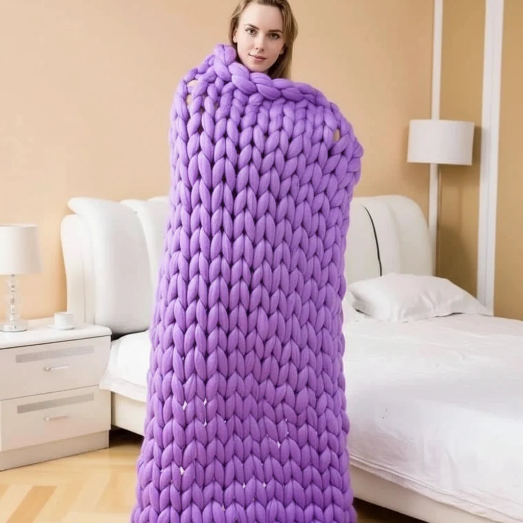Loomora – Handmade Minky chunky blanket for ultimate comfort