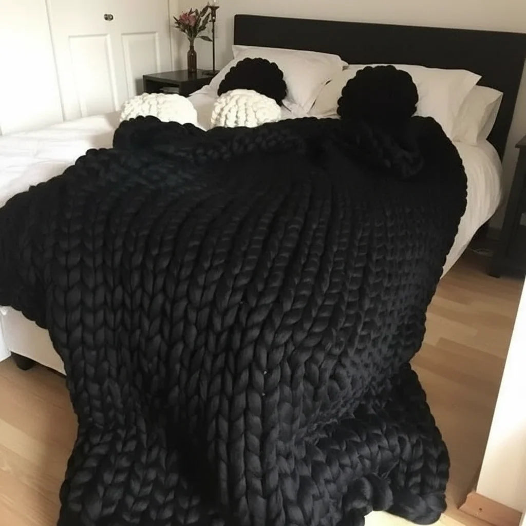 Loomora – Handmade Minky chunky blanket for ultimate comfort