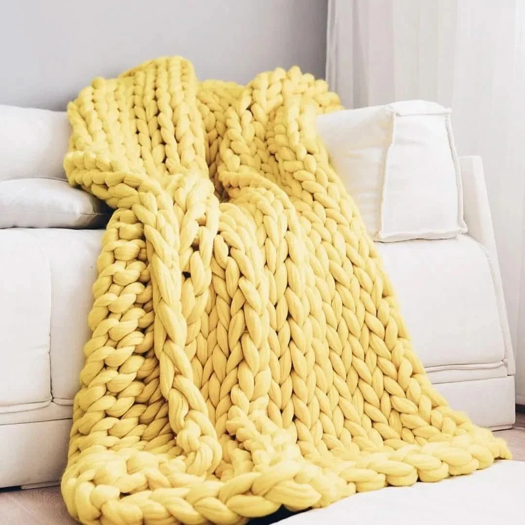 Loomora – Handmade Minky chunky blanket for ultimate comfort