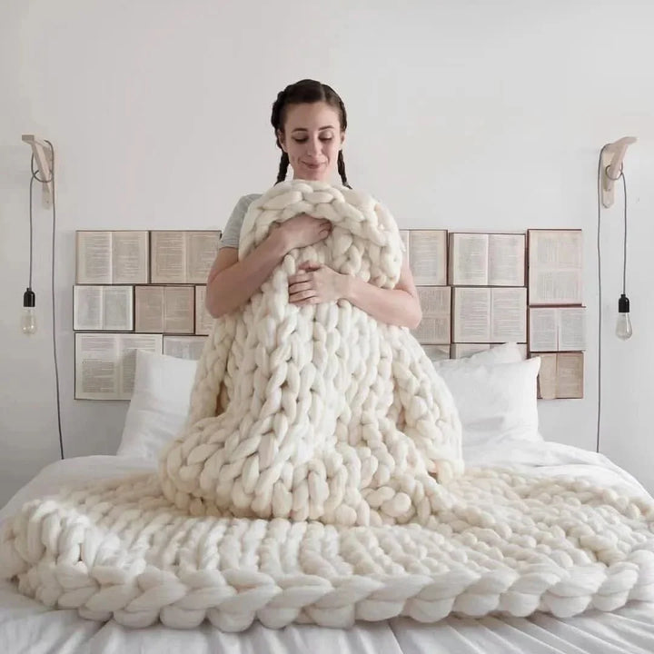 Loomora – Handmade Minky chunky blanket for ultimate comfort