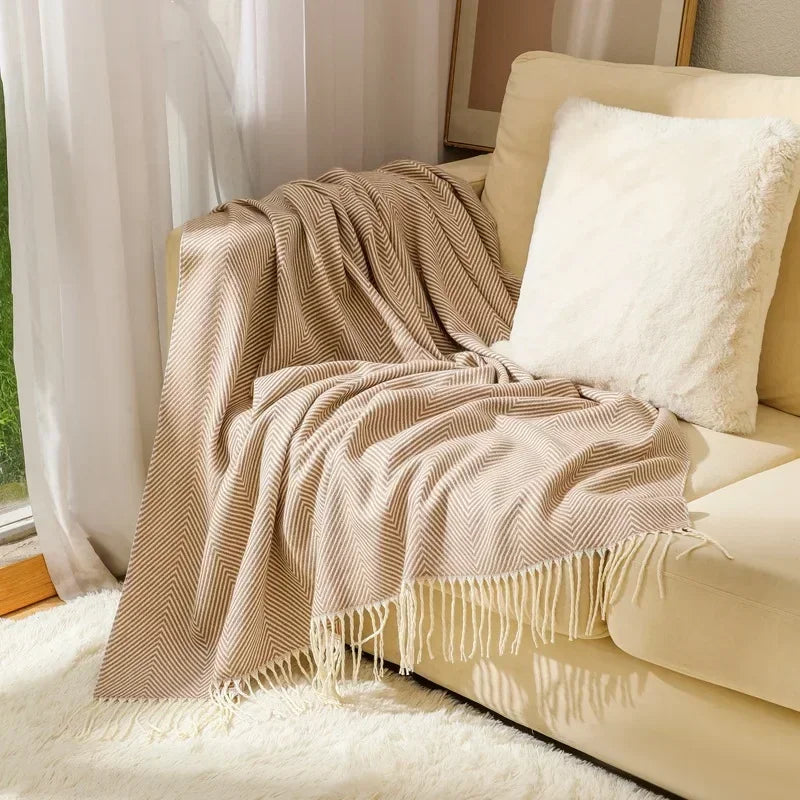 Nordycki Stripe narzuta sofa koc