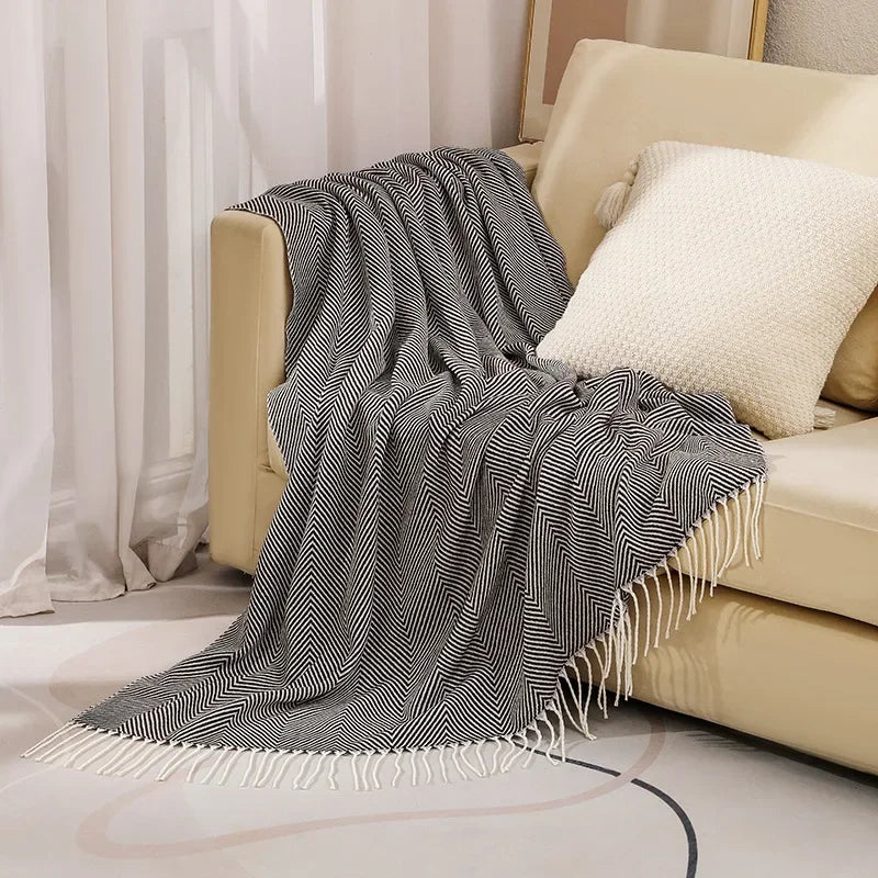 Nordycki Stripe narzuta sofa koc
