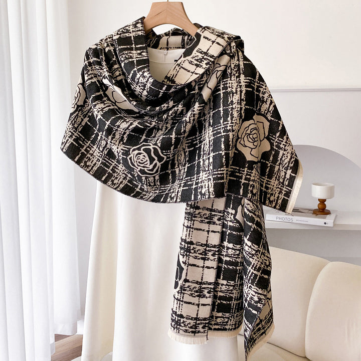 Dwustronna chusta w kratę z motywem róż
