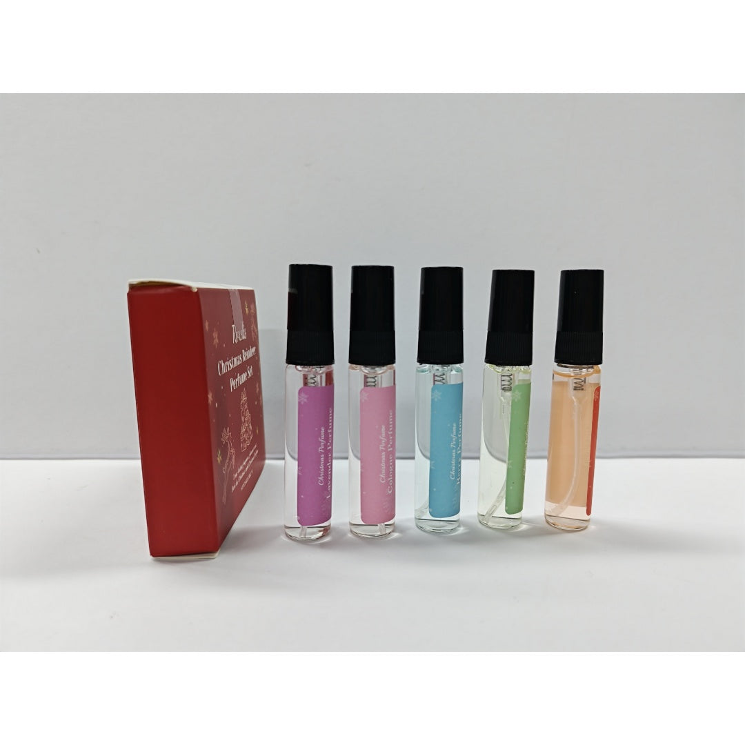 Czerwone pudełko z reniferem i sześć mini perfum